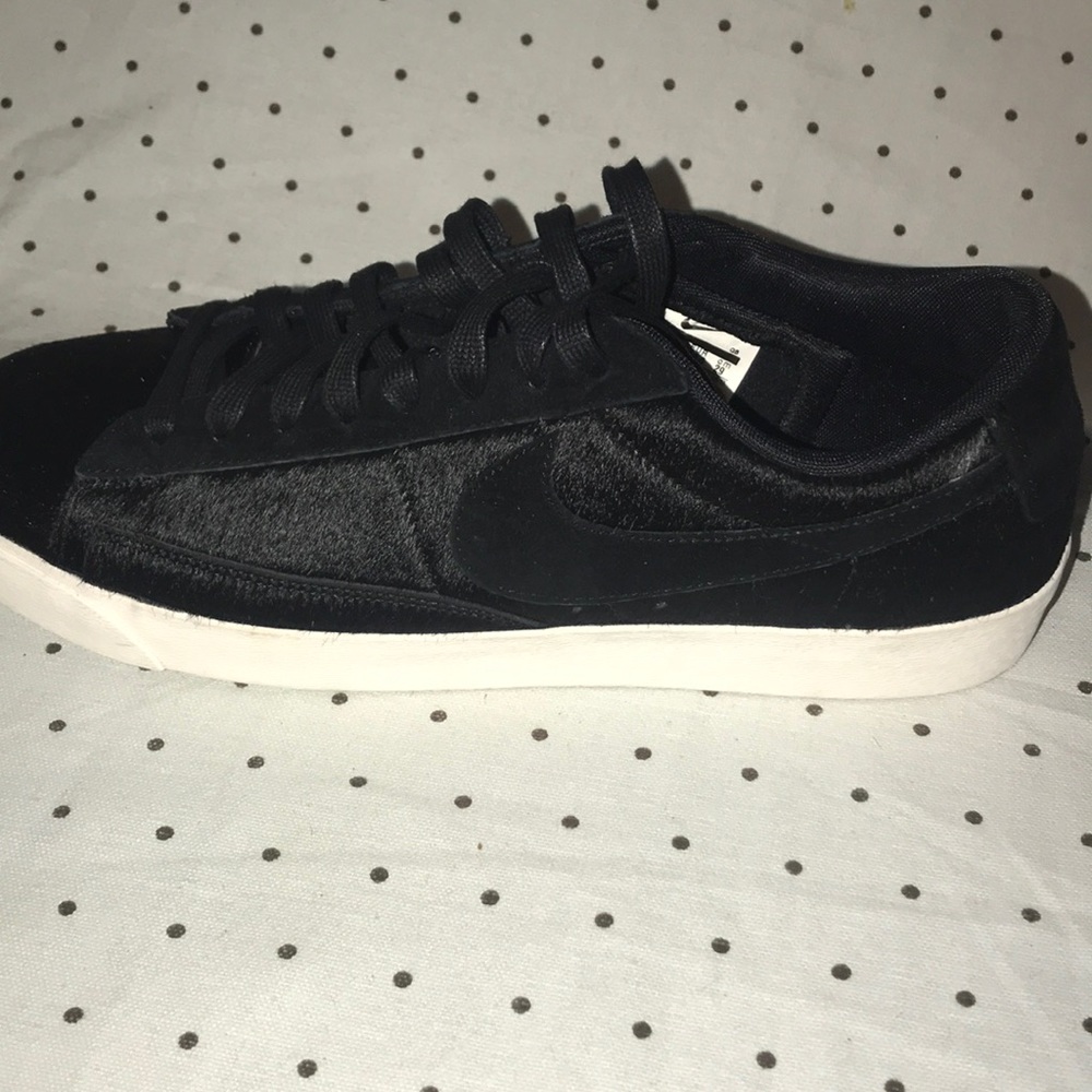 Shoe